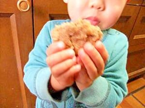 子供のおやつに♪　レンジで米ぬかソフトクッキー